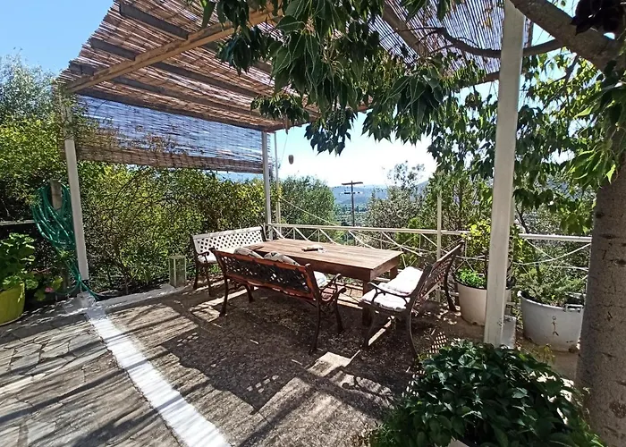 Heras Garden