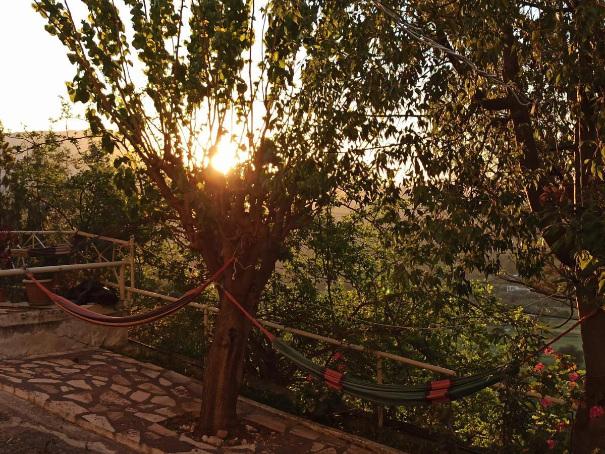 Heras Garden