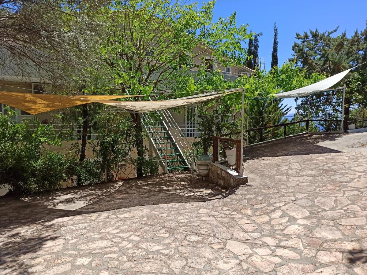 Heras Garden ואסיליקי