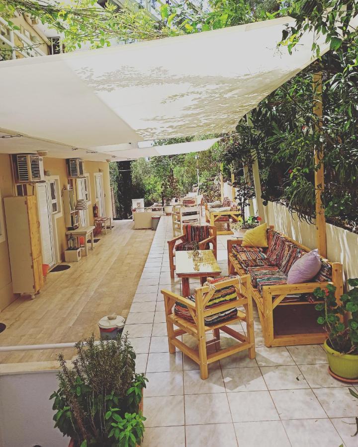 Heras Garden *